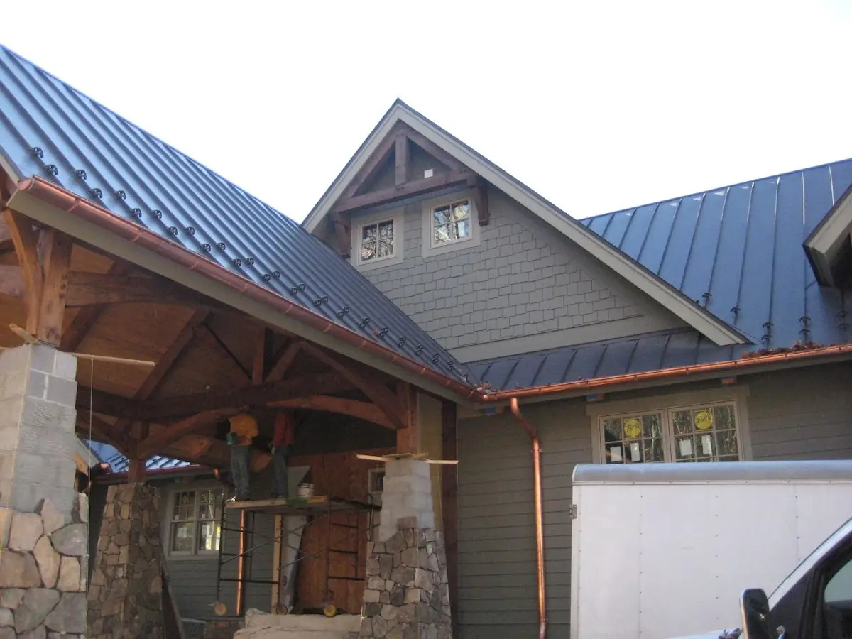Craftsman Roofing team delivering quality roofing work in Mount Salem